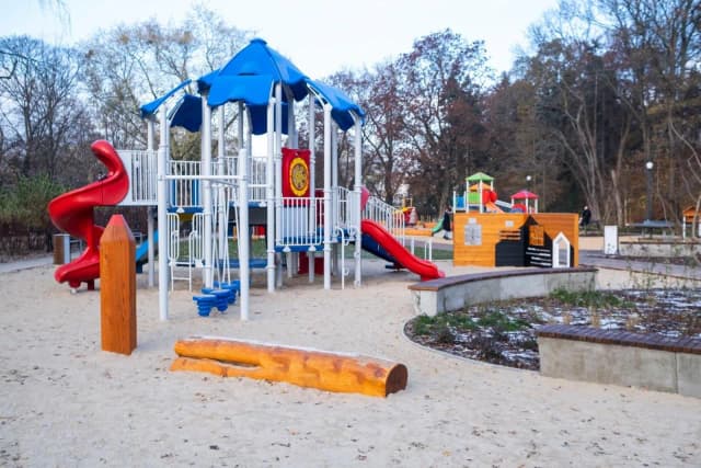 Czy place zabaw są otwarte czy zamknięte? Sprawdź aktualny status
